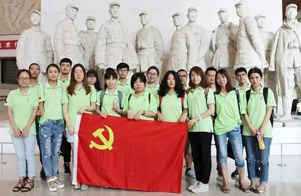 北京东审会计师事务党支部参观复兴之路展览 北京东审会计师事务党支部参观复兴之路展览