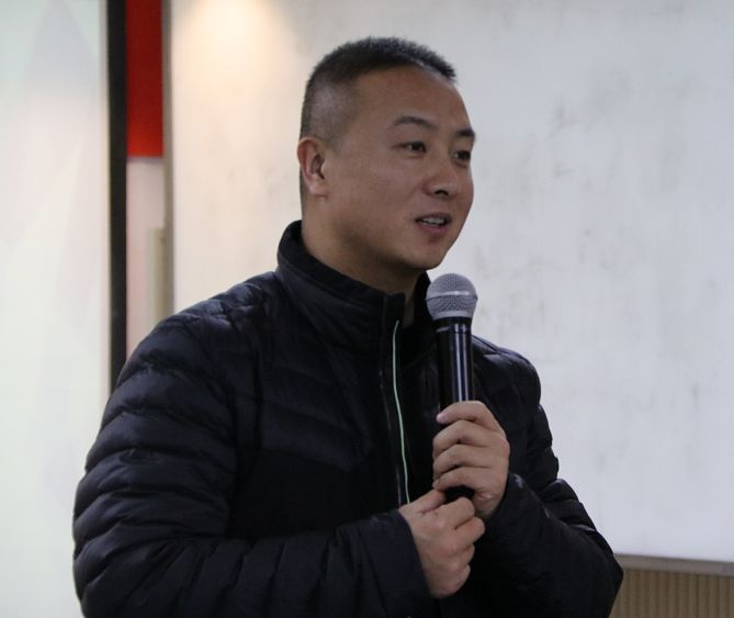 学习十九大精神，共同筑造幸福东审